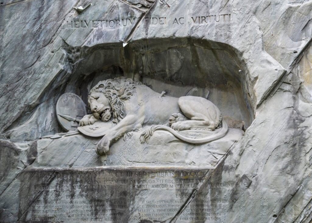 Lion Monument (Löwendenkmal)